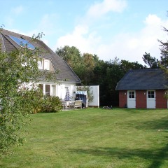 Der große Garten mit Schuppen